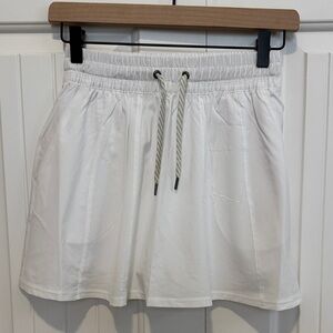 Vuori white Women's tennis skirt size XS